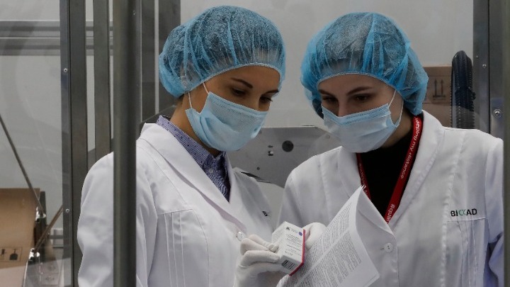 Covid-19: Τα ΗΑΕ ενέκριναν το ρωσικό εμβόλιο Sputnik-V για επείγουσα χρήση