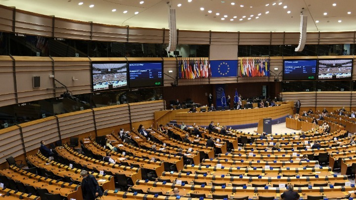 ΕΚ: Ο έλεγχος των τεχνολογικών γιγάντων και του λαϊκισμού είναι μεταξύ των κοινών απειλών που πρέπει να αντιμετωπίσουν ΗΠΑ-ΕΕ