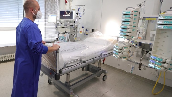 Γερμανία: 980 νέοι θάνατοι, 18.678 νέες μολύνσεις από κορονοϊό σε 24 ώρες