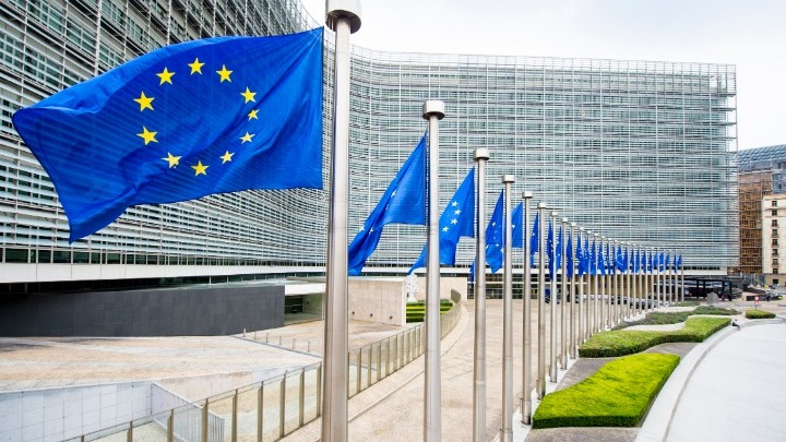 Η Κομισιόν επιβεβαίωσε το δικαίωμα της Ουγγαρίας να προμηθευθεί το ρωσικό εμβόλιο Sputnik-V
