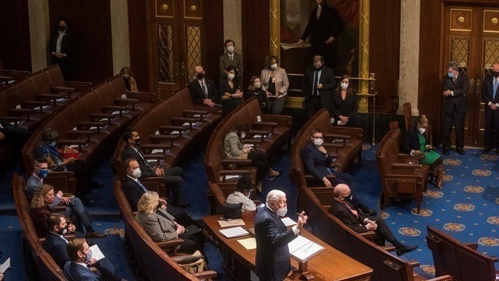 ΗΠΑ: Η Βουλή των Αντιπροσώπων θα εισαγάγει τη Δευτέρα άρθρο για την παραπομπή του Τραμπ