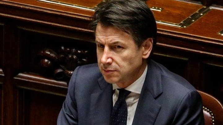 Κόντε: Παρακολουθώ με μεγάλη ανησυχία όσα συμβαίνουν στην Ουάσινγκτον