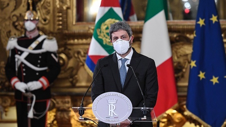 Ο Ιταλός πρόεδρος Ματαρέλα αναθέτει διερευνητική εντολή στον πρόεδρο της Βουλής Ρομπέρτο Φίκο