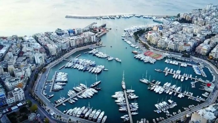 Τραγικό ατύχημα στον Πειραιά: Εργαζόμενος κατέληξε μετά από χτύπημα από γερανογέφυρα στην προβλήτα 2