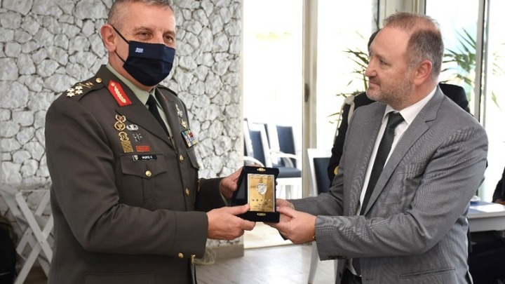 Συνάντηση αρχηγού ΓΕΕΘΑ Κων. Φλώρου με εκπροσώπους της Ελληνικής Κοινότητας Αλεξάνδρειας