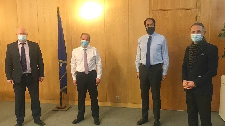 Σύσκεψη με τον υπουργό Μεταφορών για το συγκοινωνιακό έργο της Θεσσαλονίκης