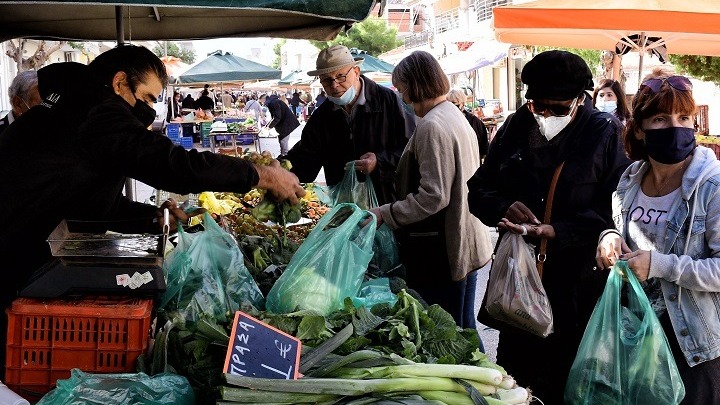 Την αντίθεσή της δηλώνει η Πανελλαδική Ομοσπονδία Παραγωγών Λαϊκών Αγορών στις αλλαγές που φέρνει νέο ν/σ για τις λαϊκές αγορές