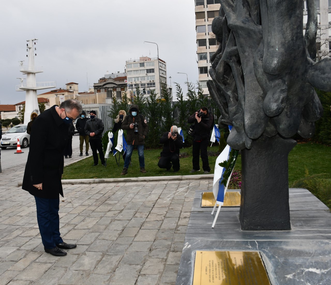 Καλαφάτης: «Ας κρατάμε λοιπόν ζωντανή τη μνήμη των ηρώων μαρτύρων του Ολοκαυτώματος»
