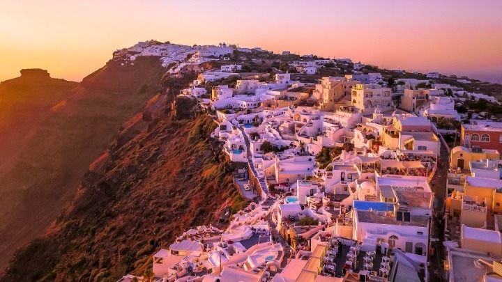 Αχτίδα αισιοδοξίας για τον τουρισμό το 2021, η ροή των εμβολιασμών