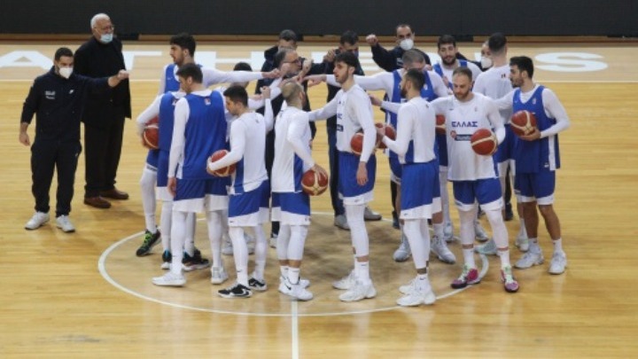 Αναχωρεί για Λετονία η εθνική. Κλήθηκε ο Παπαδάκης