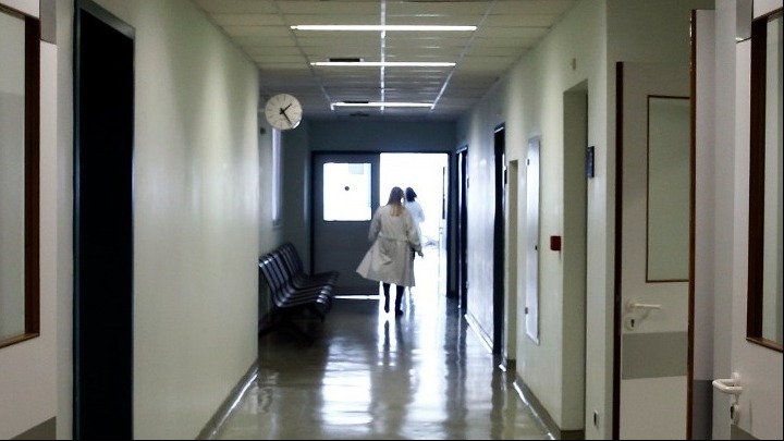 Κρήτη: Άντρας έκρυβε ναρτωτικά και όπλα στο κέντρο υγείας όπου εργάζονταν