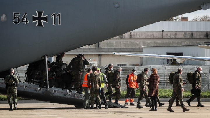 COVID-19: Η Πορτογαλία παρέλαβε τις ενισχύσεις που έστειλε η Γερμανία