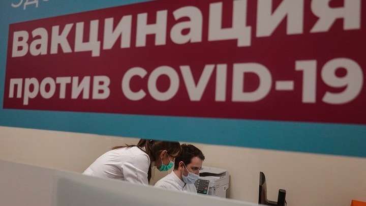 Covid-19-Ρωσία: 16.714 νέα κρούσματα και 521 θάνατοι