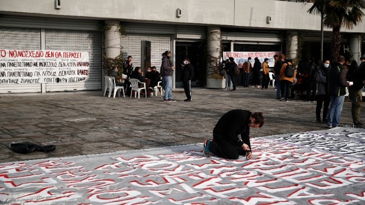 Επέμβαση της αστυνομίας στο ΑΠΘ ύστερα από αναφορές για βανδαλισμούς