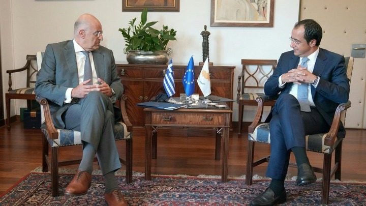 Επικοινωνία με τον Ν. Χριστοδουλίδη είχε ο Ν. Δένδιας, μετά τις επαφές του στο Λονδίνο