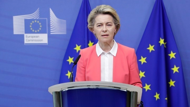Φον ντερ Λάιεν: Χαιρετίζω την πρωτοβουλία του Έλληνα πρωθυπουργού σχετικά με το πιστοποιητικό εμβολιασμού
