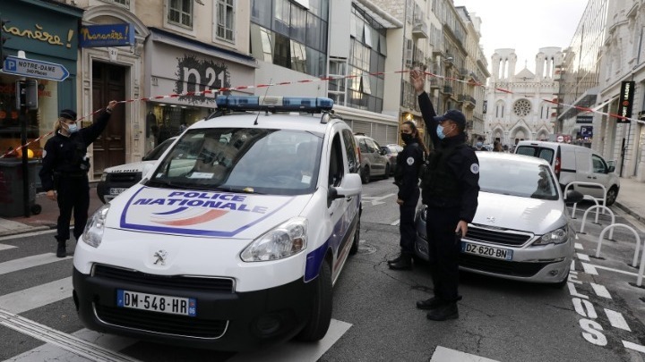 Γαλλία: Η Νίκαια θέλει να περιορίσει την εισροή τουριστών