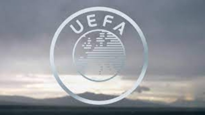 H UEFA συζητά γι αλλαγές από το 2024