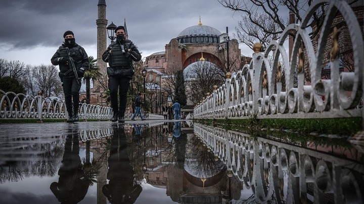 Η Τουρκία θα προμηθευτεί 105 εκατ. δόσεις εμβολίων κατά της Covid-19 έως τα τέλη Απριλίου