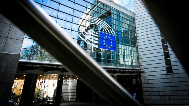 Ιταλία: Η Λέγκα υπερψήφισε το Ταμείο Ανάκαμψης στο ΕΚ και «έσπασε το μέτωπο των αντιευρωπαϊκών δυνάμεων»
