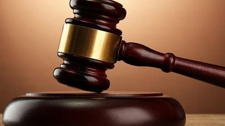 Ως ύποπτος για έναν βιασμό και δύο απόπειρες βιασμού καλείται γνωστός ηθοποιός ενώπιον του εισαγγελέα