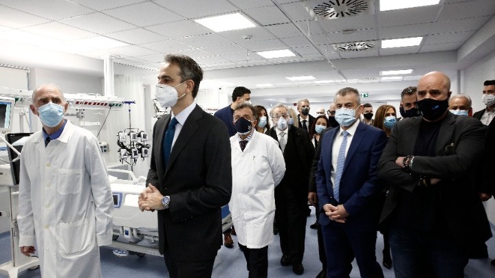 Κυρ. Μητσοτάκης στους υγειονομικούς: «Εσείς να δίνεται το παράδειγμα του εμβολιασμού»