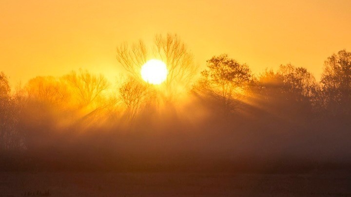 Meteo : «Εισαγόμενο» κύμα ζέστης με θερμοκρασίες άνω των 20 βαθμών θα επικρατήσει στην Ελλάδα έως τη Δευτέρα