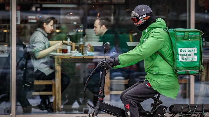Οι ρωσικές αρχές ανακοίνωσαν 12.953 νέα κρούσματα κορονοϊού και 480 θανάτους
