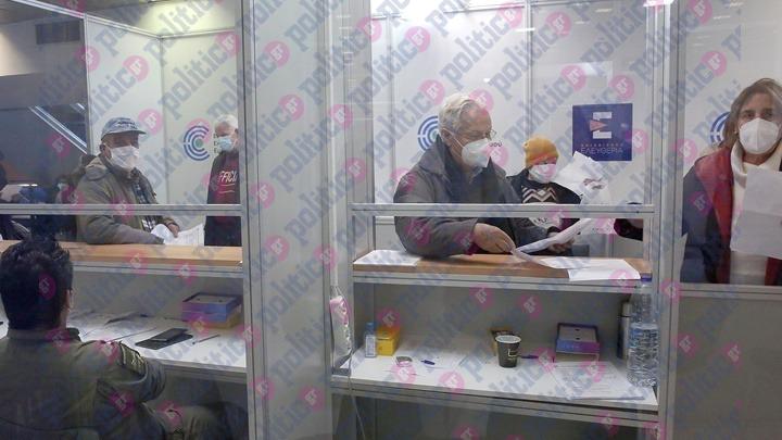 Πάνω από 1 εκατ. πολίτες έκλεισαν ραντεβού για να εμβολιαστούν