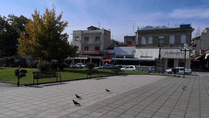 Περιφέρεια Θεσσαλίας: 3 εκατ. ευρώ από το ΕΣΠΑ για ανάπλαση των πλατειών Ηρώων Πολυτεχνείου και Εθνικής Αντίστασης στα Τρίκαλα