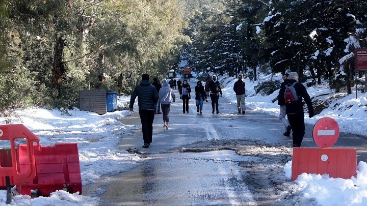 Περισσότεροι από 40.000 οι έλεγχοι τήρησης των μέτρων κατά του κορονοϊού, παρά τον χθεσινό χιονιά