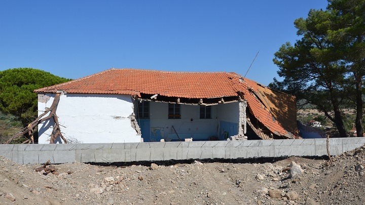 Προχωρούν οι διαδικασίες για την ανακατασκευή του σχολείου της Βρισάς που καταστράφηκε από το σεισμό του 2017