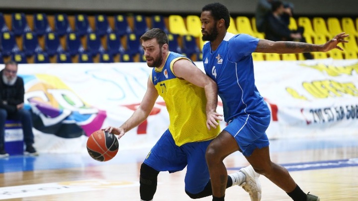 Σε φόρμα ο Παππάς στο φιλικό με Περιστέρι