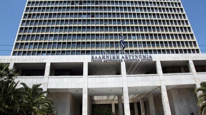 Στην ΓΑΔΑ οδηγήθηκε ο δράστης που έριξε από το μηχανάκι τον αστυνομικό