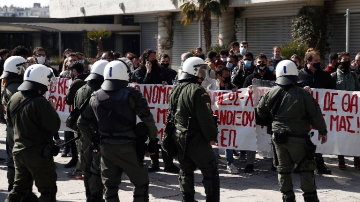 Στον εισαγγελέα οι 31 συλληφθέντες κατά την αστυνομική επέμβαση στο ΑΠΘ