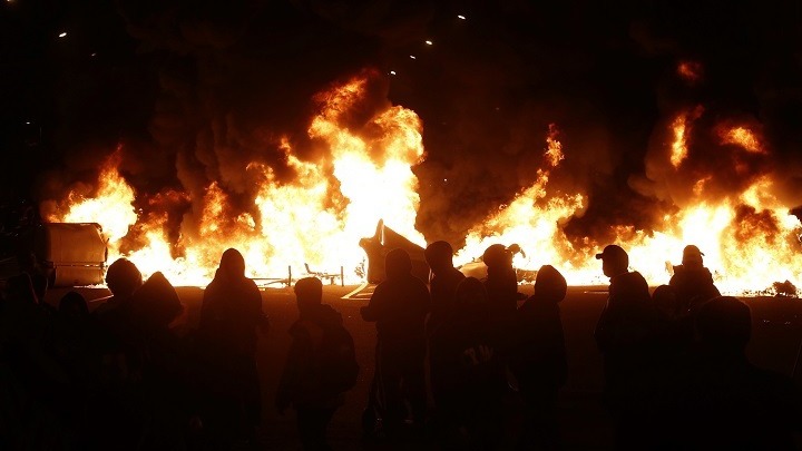Τέσσερις συλλήψεις στην Καταλονία, σε μια ακόμη νύχτα επεισοδίων μετά τη φυλάκιση του ράπερ Πάμπλο Χασέλ