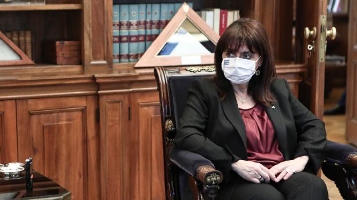 Τηλεφωνική επικοινωνία της ΠτΔ με τον πρόεδρο του ΣΕΗ, Σπ. Μπιμπίλα