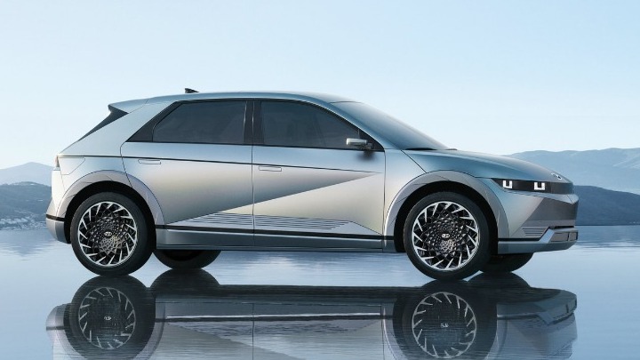 Το IONIQ 5 μπορεί να φορτίσει από το 10% έως το 80% της μπαταρίας του σε μόλις 18 λεπτά