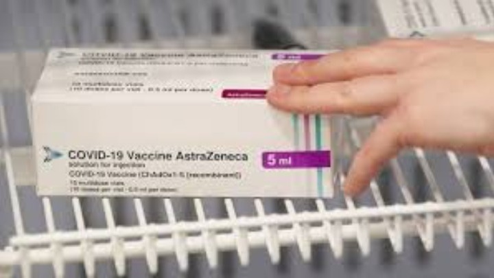 Το εμβόλιο της AstraZeneca στην Ισπανία θα δοθεί στην ομάδα 45 – 55 ετών στην επόμενη φάση του εμβολιασμού