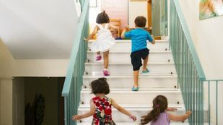 Το κλείσιμο των σχολείων ελάχιστα αποτρέπει τις σοβαρές περιπτώσεις Covid-19