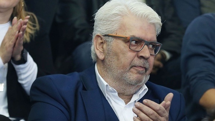 Ξανά υποψήφιος ο Καραμπέτσος