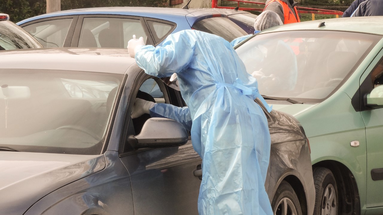 Δήμος Θέρμης: “Drive through tests τη Δευτέρα 5/4 στη Θέρμη, rapid tests την Πέμπτη 8/4 στο Πλαγιάρι”
