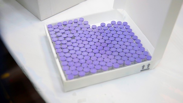 Πάνω από 100 εκατ. δόσεις εμβολίων κατά της Covid-19 έχουν χορηγηθεί στις ΗΠΑ