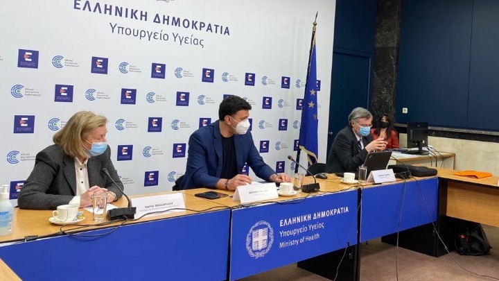 Κικίλιας: «Πάνω από 1.000 οι ΜΕΘ στην Ελλάδα»