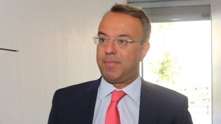 Σταϊκούρας: «Επιστρεπτέα και στις κλειστές επιχειρήσεις»