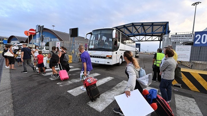 Covid-19: Η περιφέρεια της Σαρδηνίας θα ζητά «γρήγορα τεστ» και από τους Ιταλούς