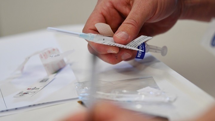 EMA: Πράσινο φως για την λειτουργία τριών μονάδων παραγωγής των εμβολίων AstraZeneca, Pfizer/BioNTech και Moderna στην Ευρώπη