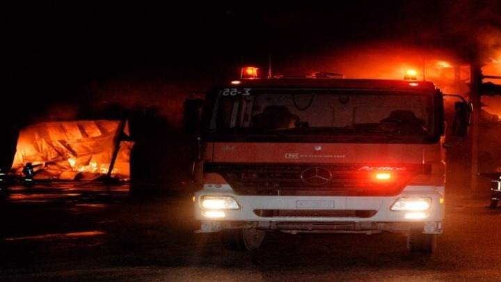Φωτιά σε κτίριο αστέγων στην Αθήνα – Ένα άτομο στο νοσοκομείο