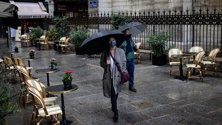 Γαλλία: Αύξηση κρουσμάτων παρά το lockdown