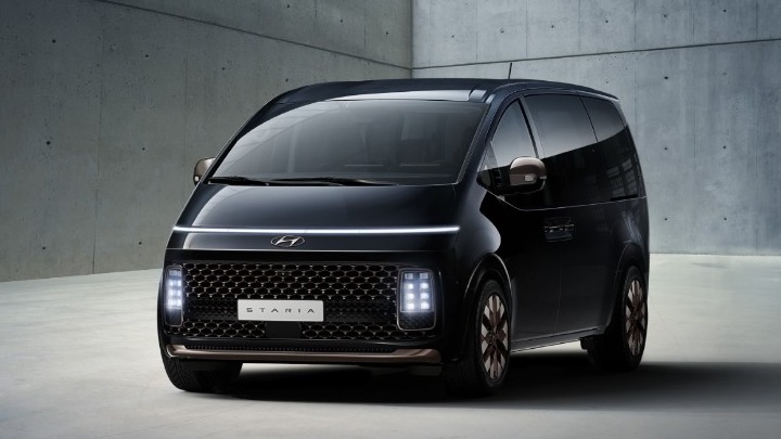 Η Hyundai αποκάλυψε τις πρώτες εικόνες του Hyundai STARIA